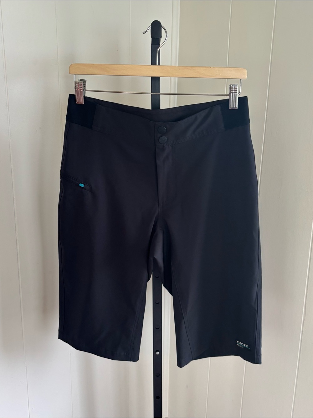 Yeti Cycles Rustler MTB Trail Shorts Black Men’s S NWT Outdoor Performance *NOTE